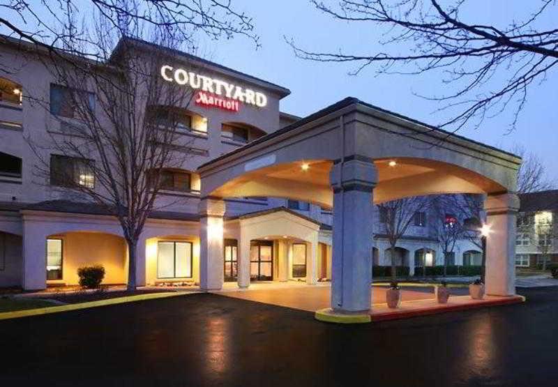 Courtyard By Marriott San Jose South/Morgan Hill Hotel Bagian luar foto