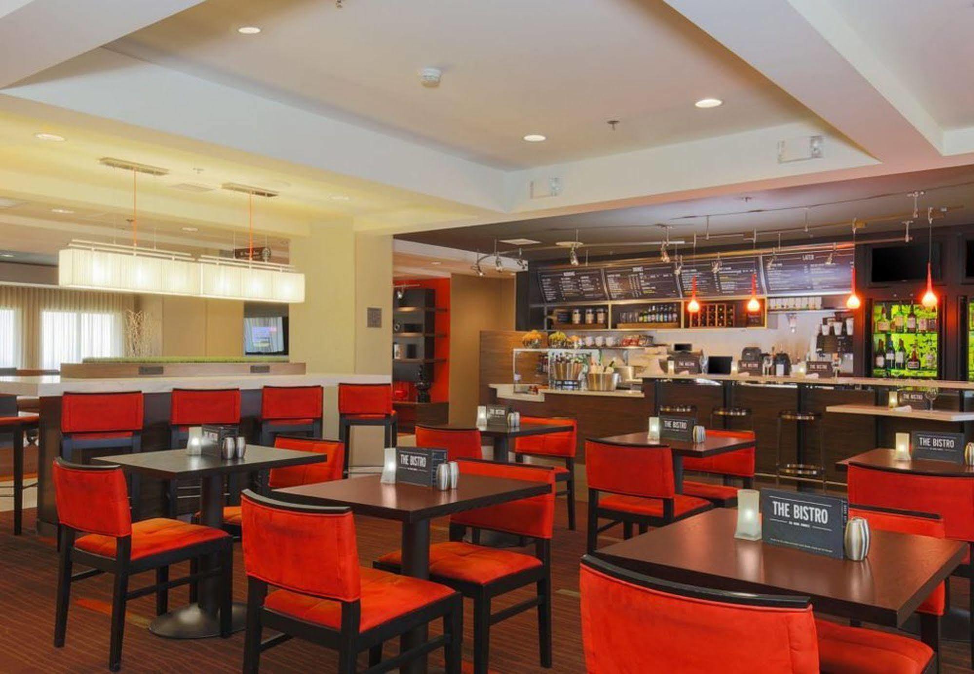 Courtyard By Marriott San Jose South/Morgan Hill Hotel Bagian luar foto