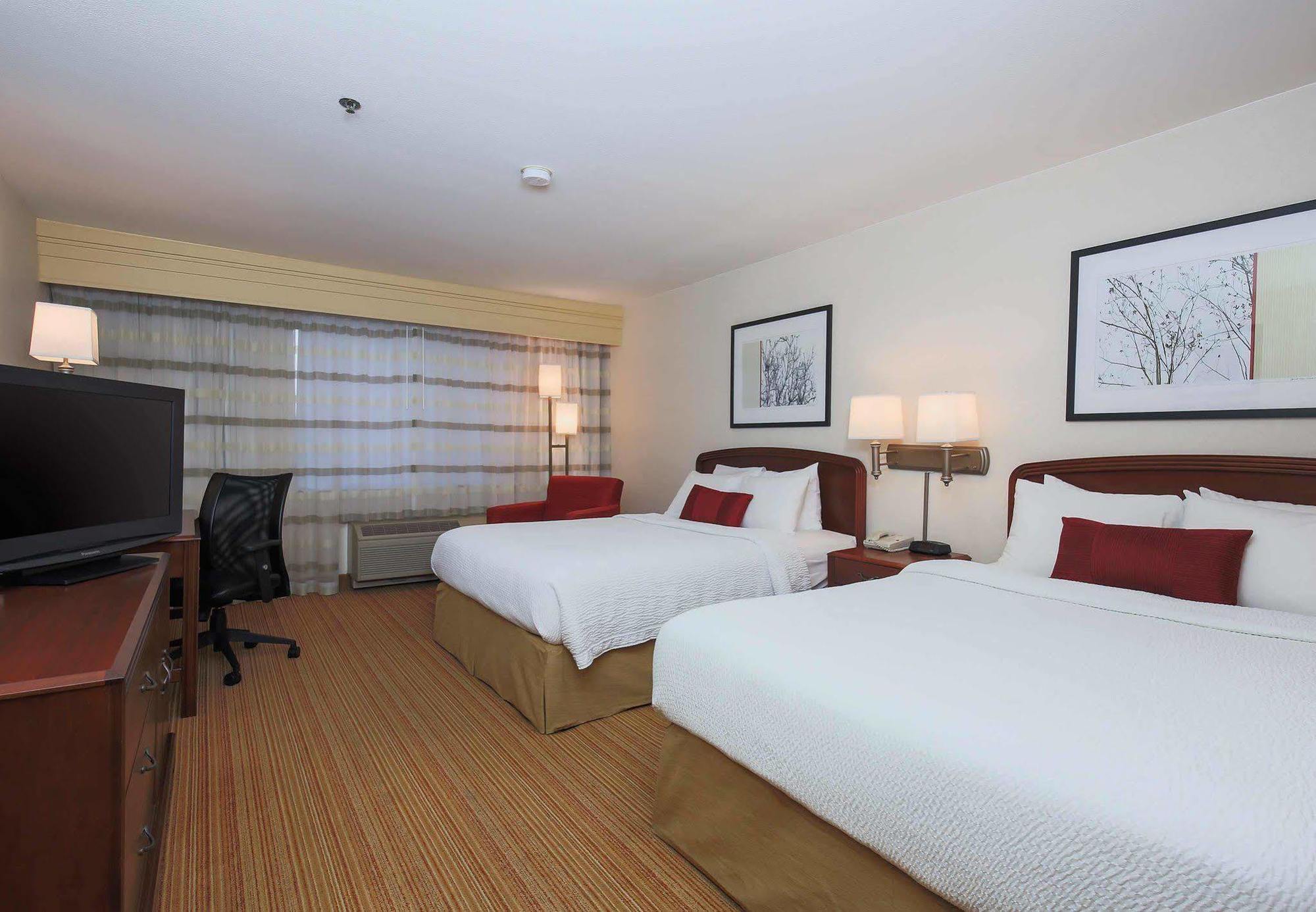 Courtyard By Marriott San Jose South/Morgan Hill Hotel Bagian luar foto